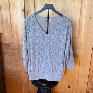 Active USA Gray Patterned V-Neck Sweater